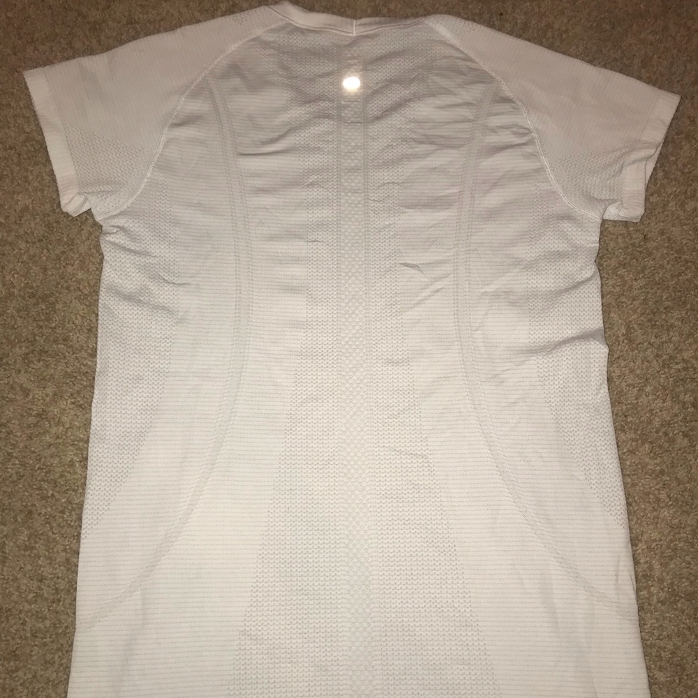 white lululemon workout shirt